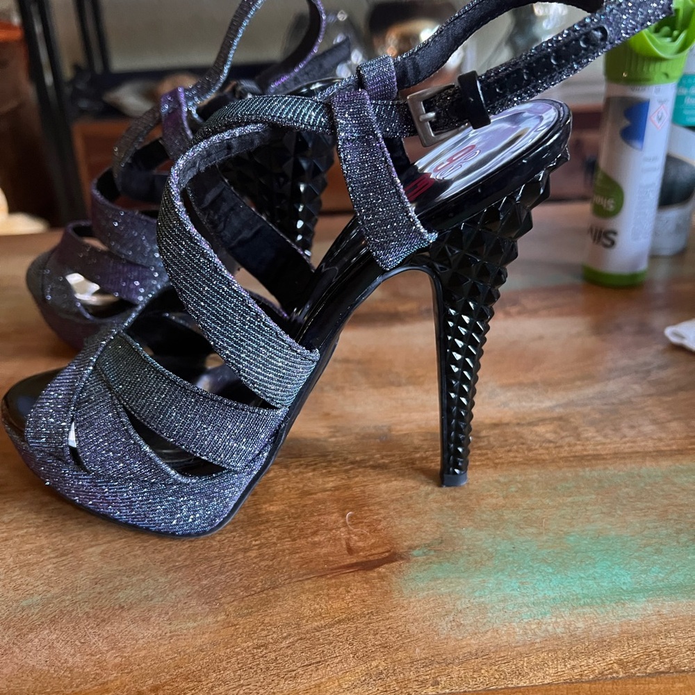 👠 9 & Co Strappy Platform Heels Y2K — Iridescent Purple — Sz 8